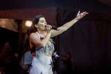 Nelly Furtado esteve presente no Pride de Nova Iorque