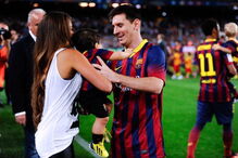 Lionel Messi e Antonella Roccuzzo, juntos desde 2008, vão casar pelo civil