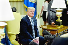 Trump foi forçado a mitigar a proibição da entrada de visitantes muçulmanos depois de os tribunais rejeitarem a lei inicial 