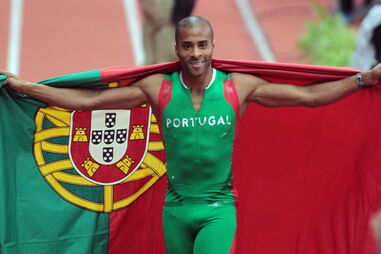 Nelson, Évora