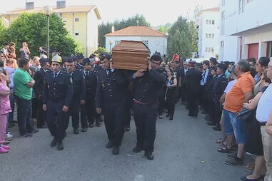 Várias individualidades políticas compareceram na homenagem fúnebre ao herói