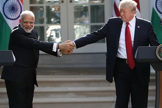 EUA vão reduzir tarifas sobre produtos da Índia de 25% para 18%