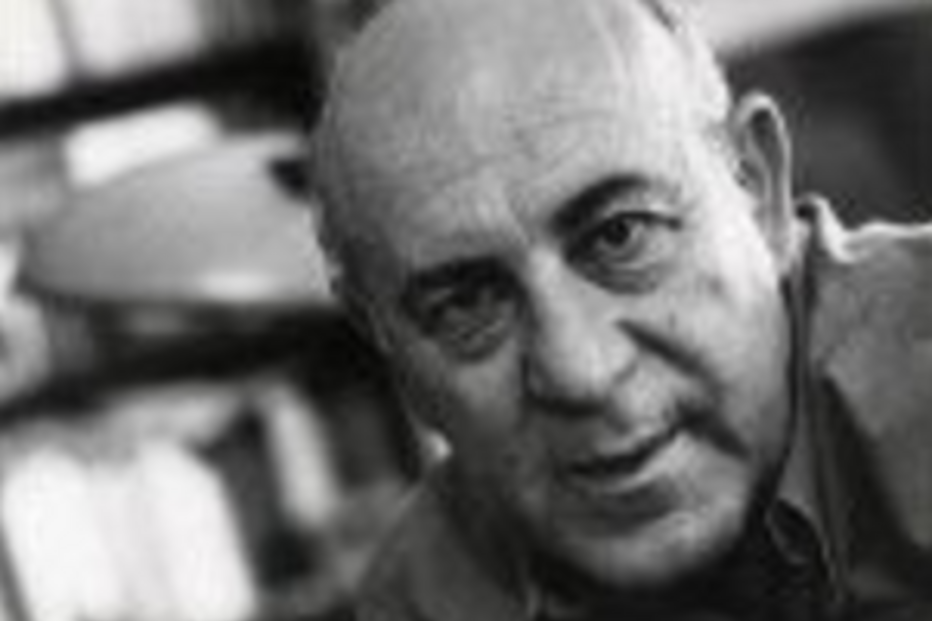 Armando Silva Carvalho, poeta, Santa Casa da Misericórdia das Caldas da Rainha, Porto Editora, Olho Marinho, Óbidos, A Sombra do Mar, Assírio & Alvim, questões sociais, morte, política, autoridades locais