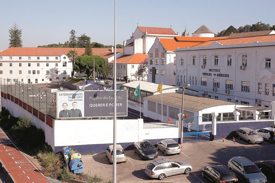 Fotos mostram marcas de golpes com cinto e queimaduras nos braços do aluno de 10 anos dos Pupilos do Exército