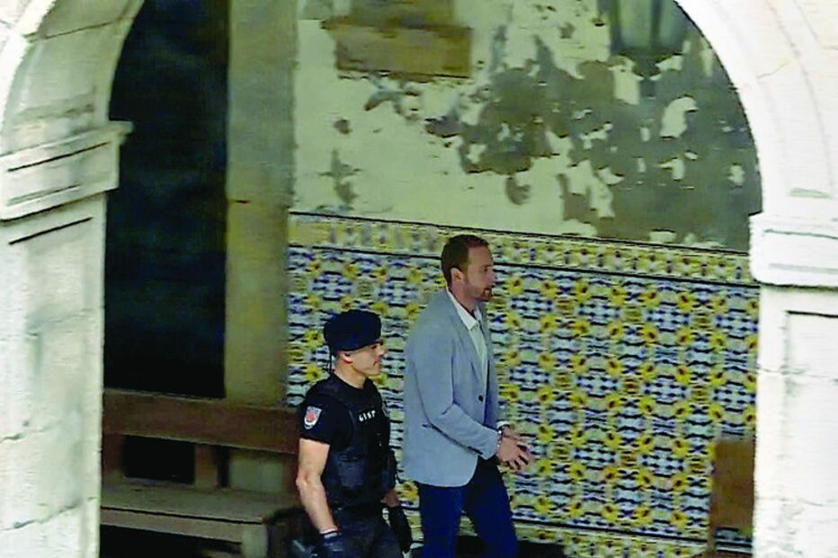 Adolfo Bourbon foi um dos arguidos que invocaram a nulidade