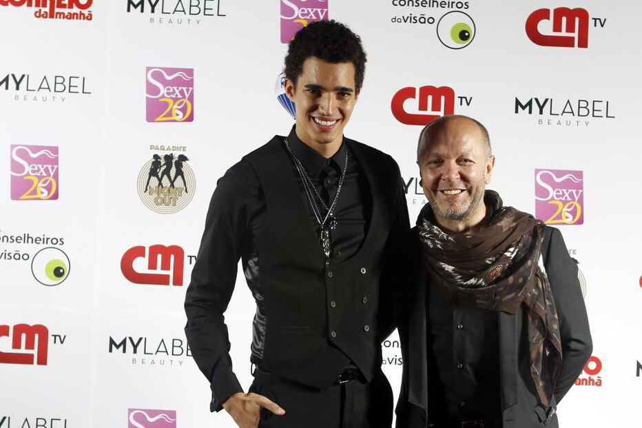 Casais separaddos, Angelina Jolie, Bradd Pitt, Selena Gomez, Justin Bieber, Kristen Stewart, Robert Pattinson, Heidi Klum, Seal, Rhianna, Drake, Katy Perry, John Mayer, Cláudia Vieira, Pedro Teixeira, Luciana Abreu, Yannick Djaló, Cristiano Ronaldo, Irina Shayk 