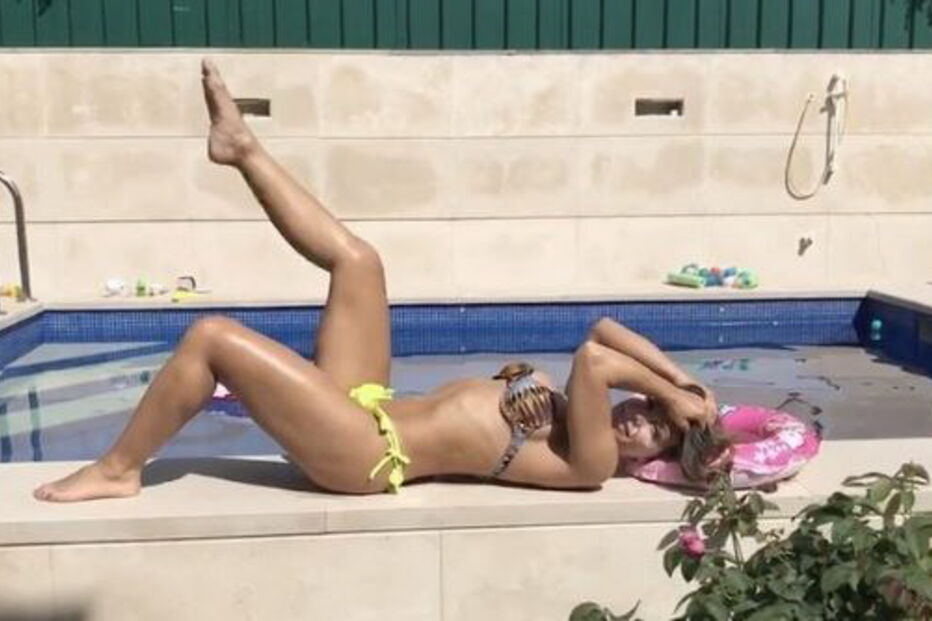 Luciana Abreu partilha fotos sensuais com os fãs