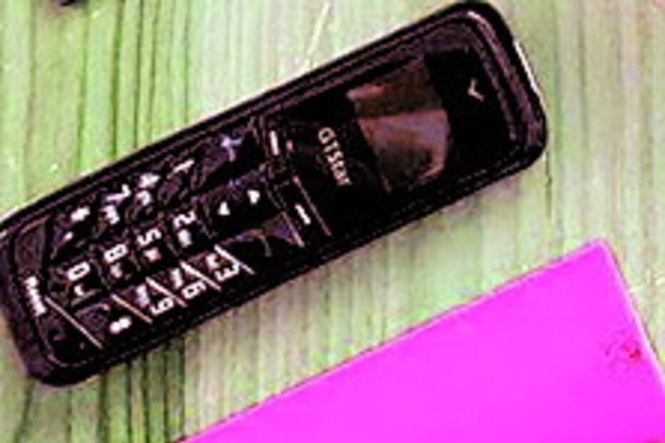 Telemóvel apreendido é do tamanho de isqueiro