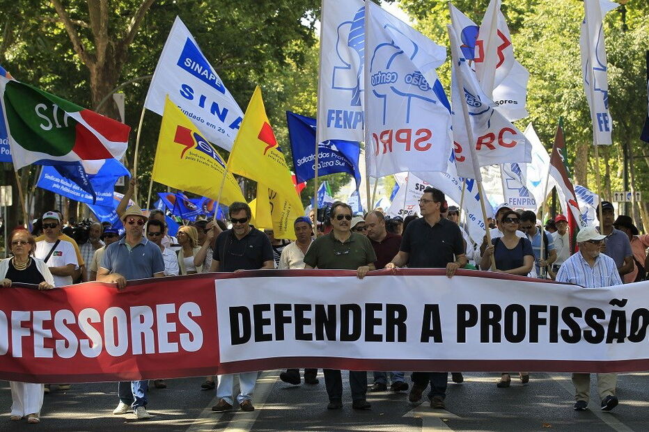 Professores convocaram uma greve para o dia 21, quando estão marcados três exames nacionais   