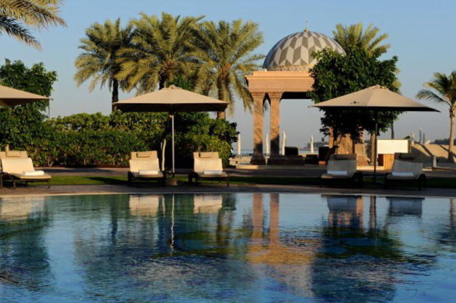 Hotéis, Resorts, luxo, melhores, Four Seasons Bora Bora, Burj Al Arab, The Cove Atlantics, Emirates Palace de Abu Dhabi, Four Seasons Hotel George V, Westin Excelsion, Oberoi, Ciragan Palace Kempinski