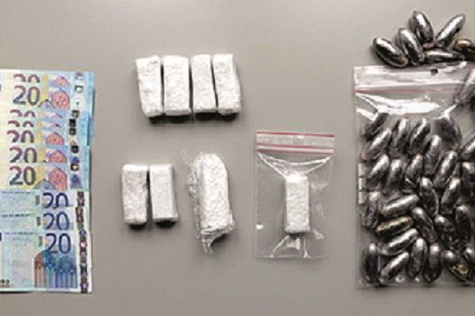 Droga apreendida pela Judiciária    