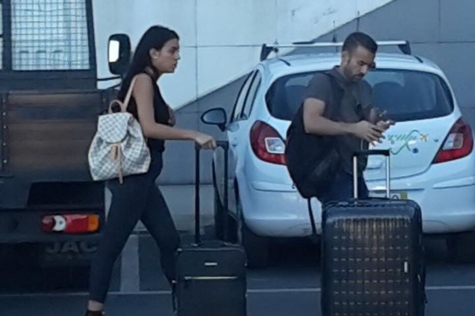 Georgina, Geo, CR7, gravidez, relação, amor, filho, grávida, jogador, real madrid, portugal, aeroporto, Cristiano Ronaldo