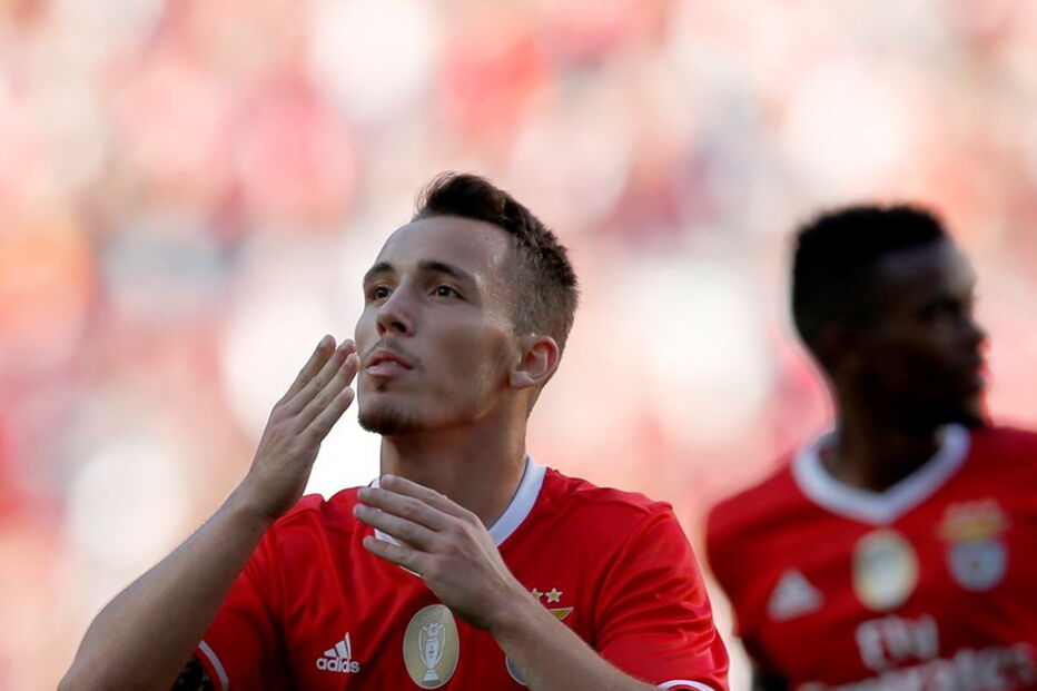 Grimaldo, de 21 anos, tem uma cláusula de rescisão de 60 milhões de euros  