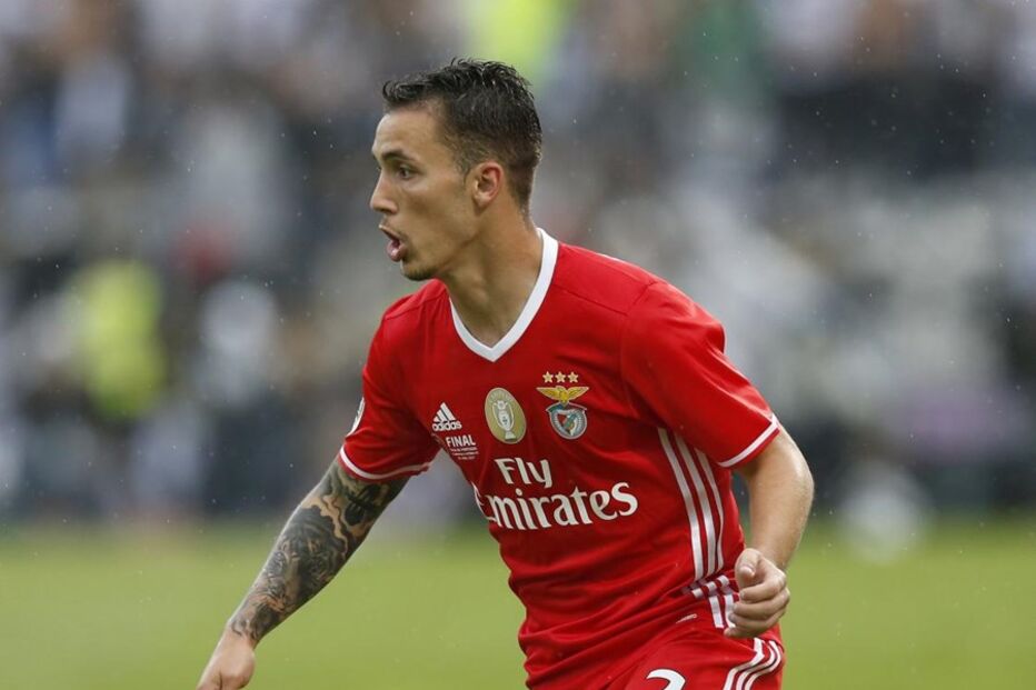 Grimaldo, de 21 anos, tem uma cláusula de rescisão de 60 milhões de euros  