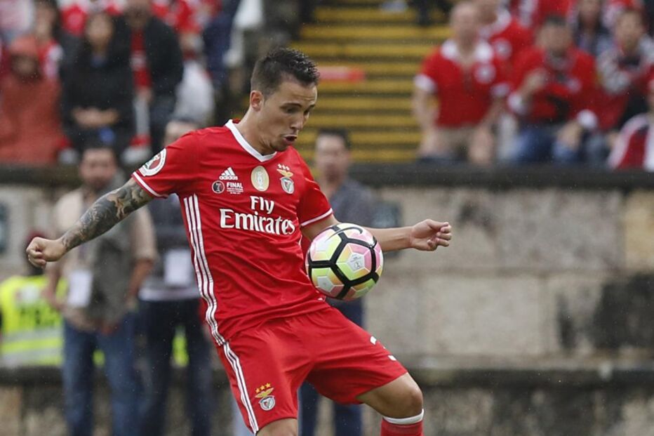 Grimaldo, de 21 anos, tem uma cláusula de rescisão de 60 milhões de euros  