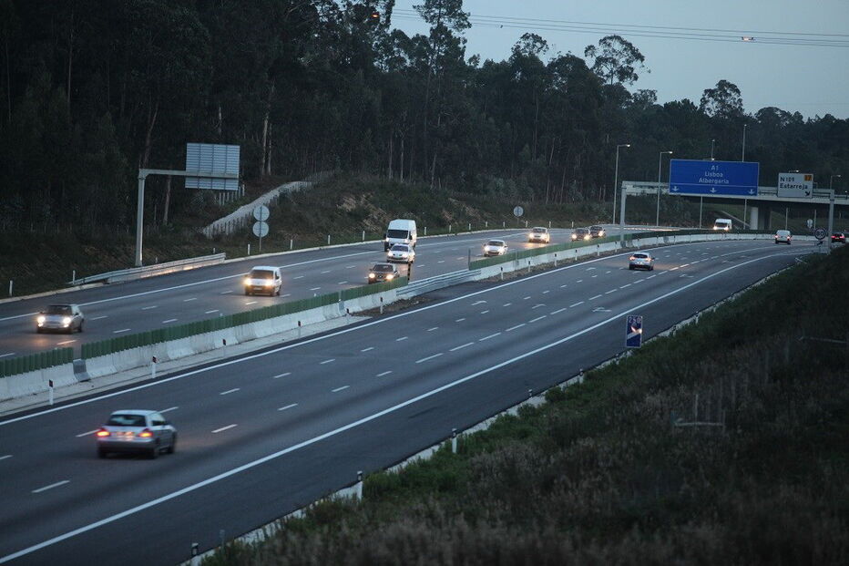 Câmaras da Brisa detetaram viatura a circular em sentido contrário  