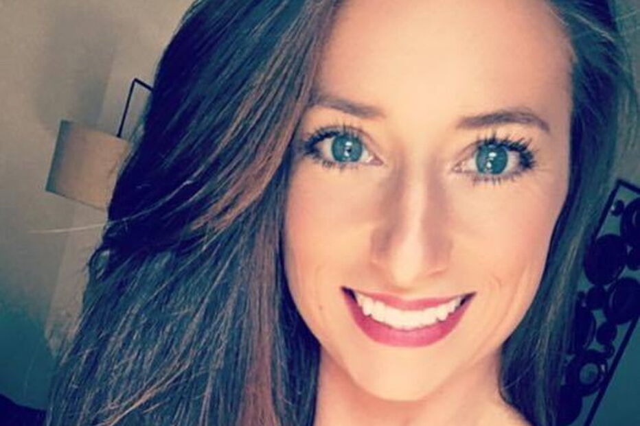 professora, Erin McAuliffe, Rocky Mount Preparatory, Estados Unidos, Carolina do Norte, educação, presa, demitida, sexo, alunos, menores, adolescentes, matemática