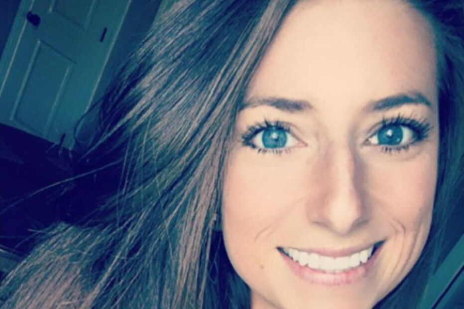 professora, Erin McAuliffe, Rocky Mount Preparatory, Estados Unidos, Carolina do Norte, educação, presa, demitida, sexo, alunos, menores, adolescentes, matemática