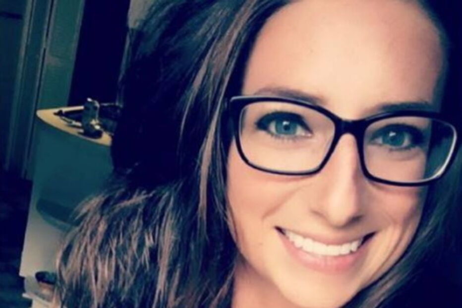 professora, Erin McAuliffe, Rocky Mount Preparatory, Estados Unidos, Carolina do Norte, educação, presa, demitida, sexo, alunos, menores, adolescentes, matemática