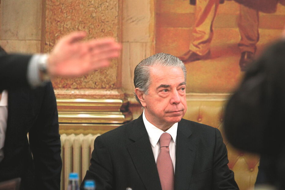 Ricardo Salgado terá dado instruções para a colocação de dívida nos clientes da área financeira do GES   