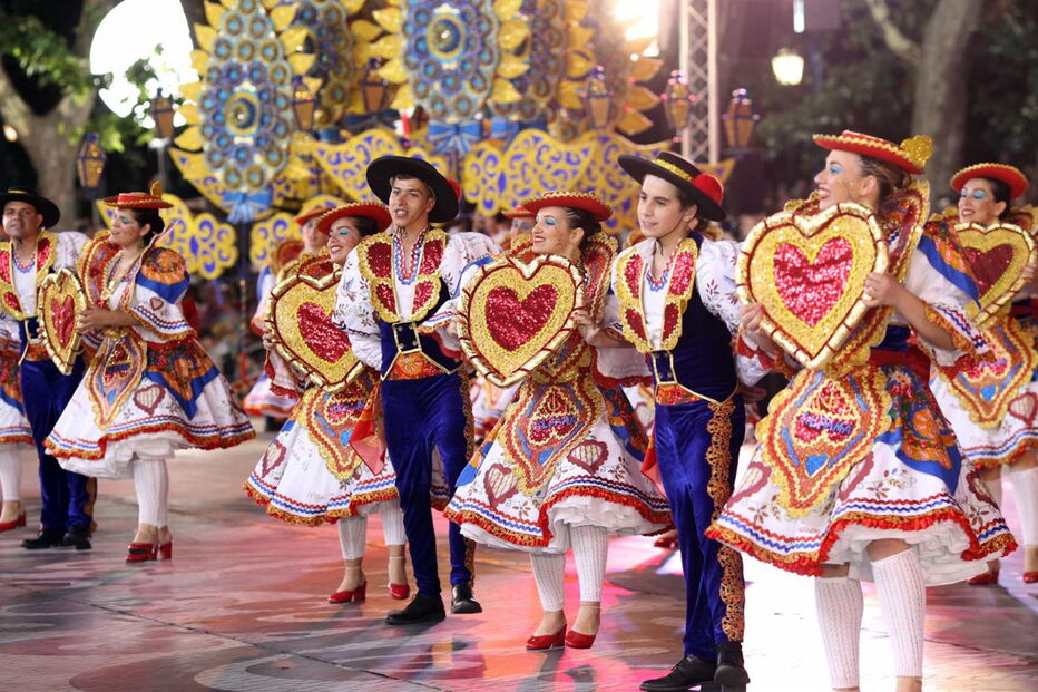 Alfama brilhou e venceu a noite de marchas na Avenida da Liberdade com o tema 'Não Toquem na Minha Alfama'