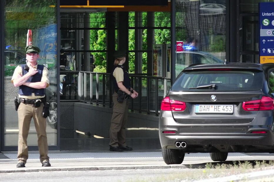 Polícia montou grande operação junto à estação de metro onde aconteceu o tiroteio