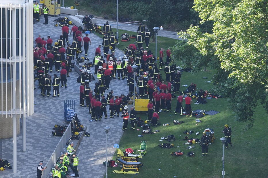 Edifício Grenfell, em Londres, ficou totalmente destruído