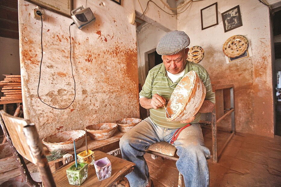 Redondo, Aldeia da Serra, Museu do Vinho, Vale, Vitorino, Museu do Barro de Redondo, Évora, Janita Salomé, Convento de São Paulo, praça da República, turismo, costumes e tradições