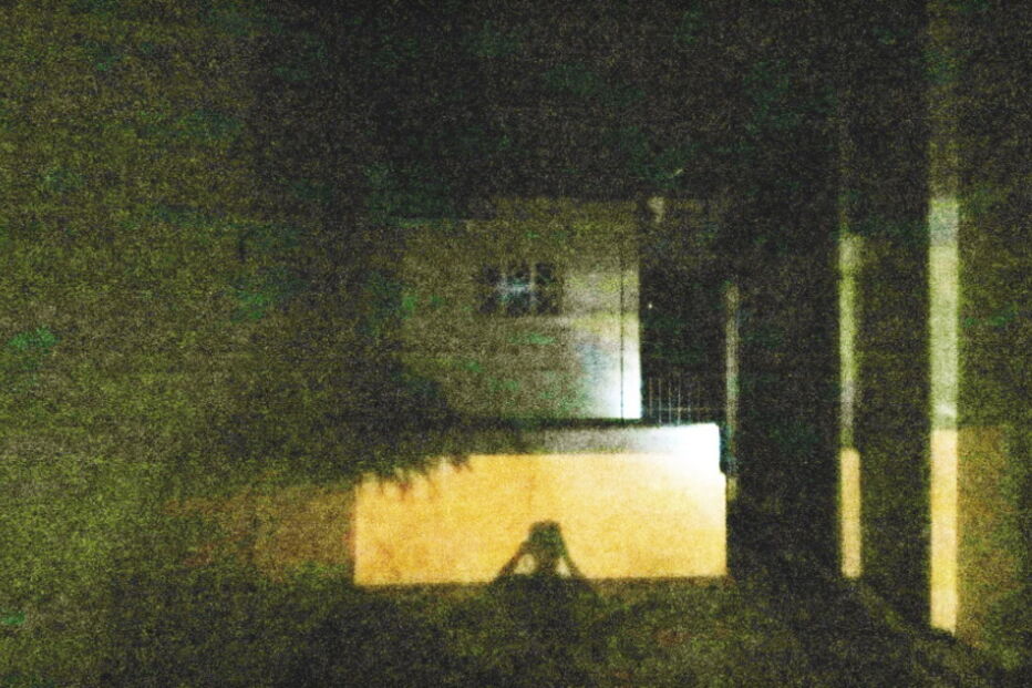 Reino Unido, questões sociais, milionário, ordenado, casa, assombrada, família