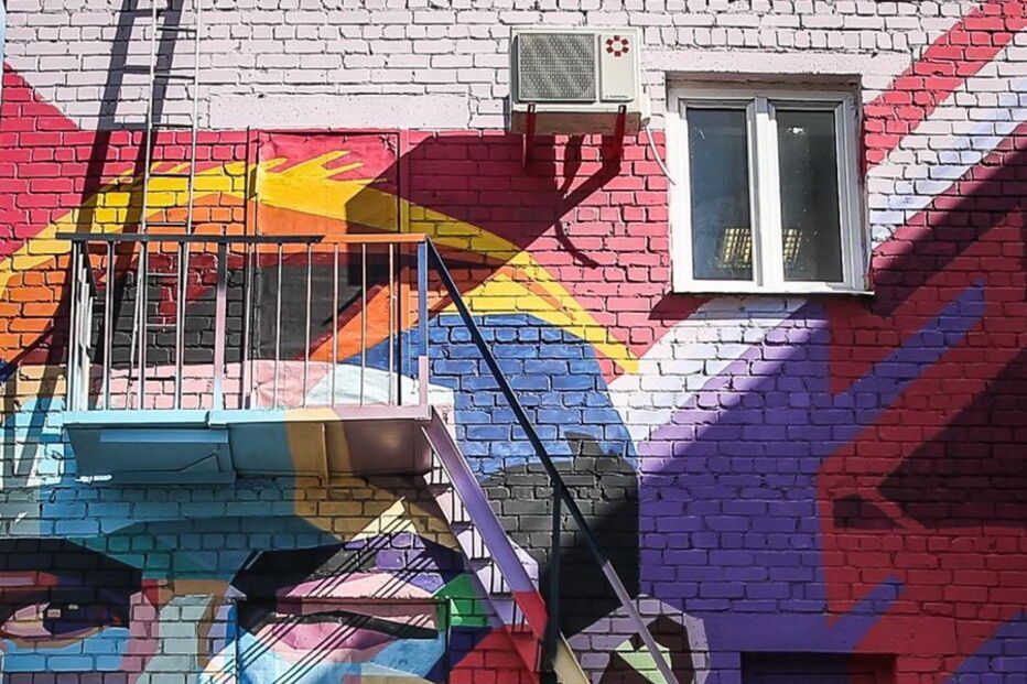 Mural de Dmitry Chalov homenageia Cristiano Ronaldo na cidade russa de Kazan