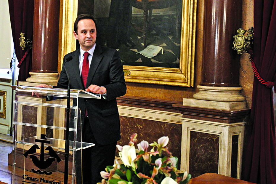 Fernando Medina viu triplicar gastos com trabalhadores em regime precário 