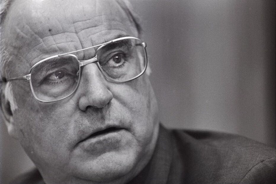 Bild, ex-chanceler alemão, Helmut Kohl, morreu, 87 anos