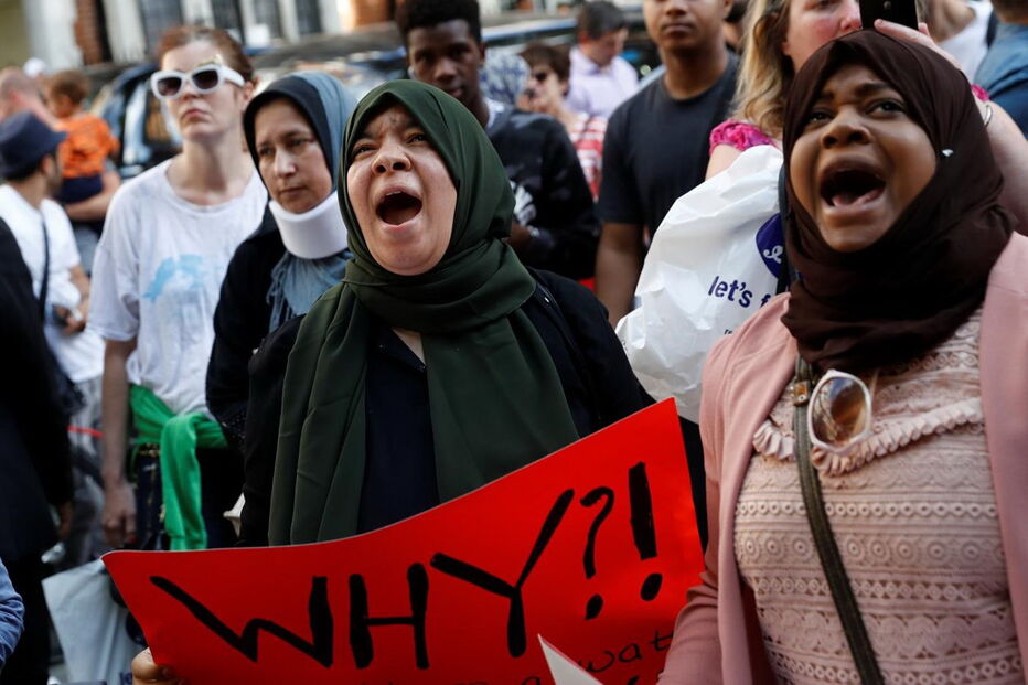 Manifestantes exigem verdade sobre todas as vítimas do incêndio na torre Grenfell