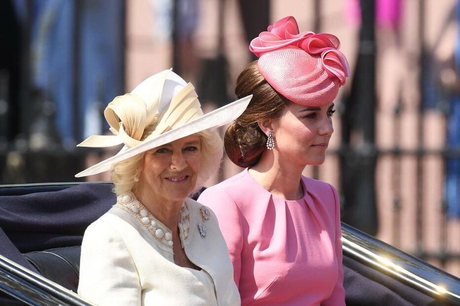 Parada em Londres celebrou os 91 anos da rainha Isabel II