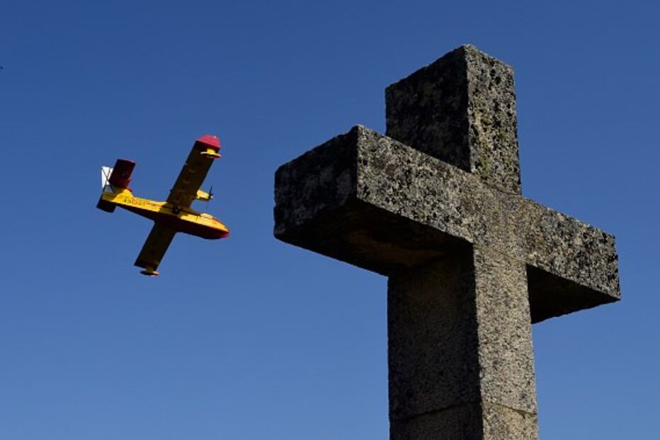Marrocos envia avião para ajudar no combate aos incêndios