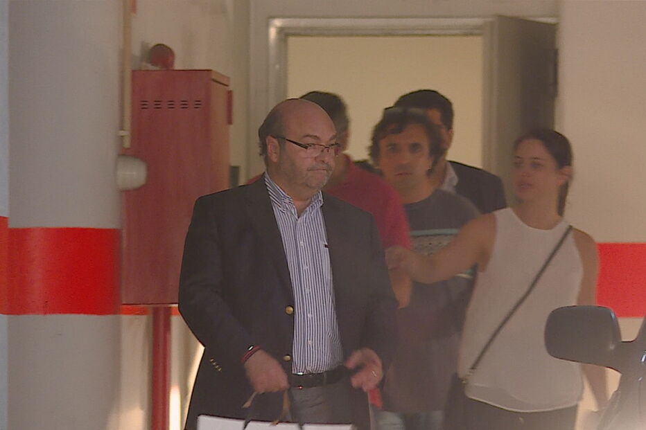 Hermínio, pena, esquema, corrupção, oliveira de azeméis, Polícia Judiciária, PJ, empreiteiros