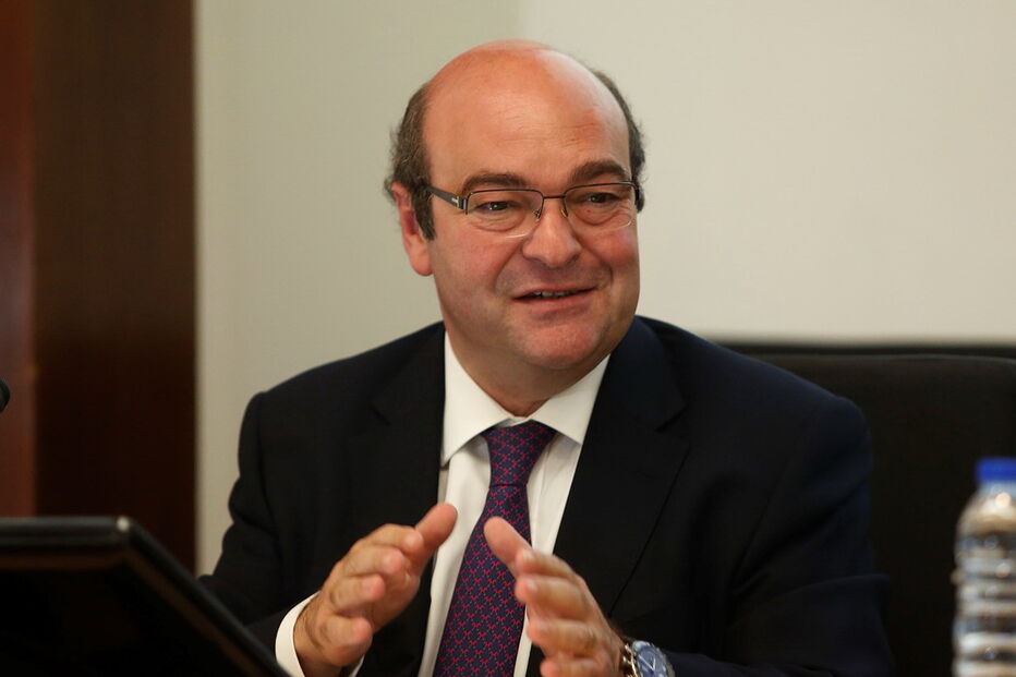 Hermínio, pena, esquema, corrupção, oliveira de azeméis, Polícia Judiciária, PJ, empreiteiros