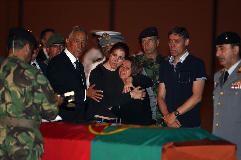 Corpo de Gil Paiva Benido chegou na madrugada de quarta-feira a Portugal