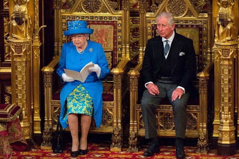 Discurso da Rainha Isabel II simboliza a abertura oficial do Parlamento