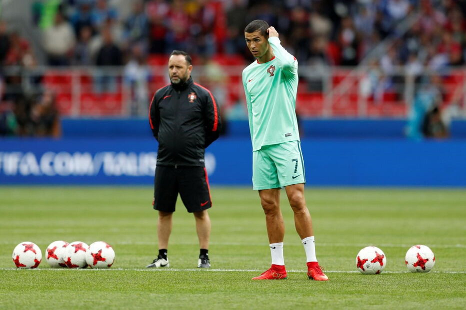 Grande ambiente nas bancadas da Arena de Moscovo para o Portugal Rússia