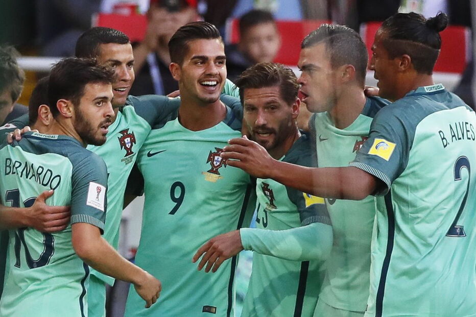Seleção celebra primeiro golo de Portugal