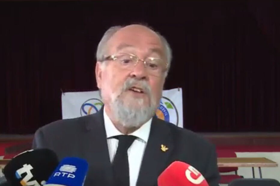 Presidente da Liga de Bombeiros não acredita na versão apontada pela PJ. 