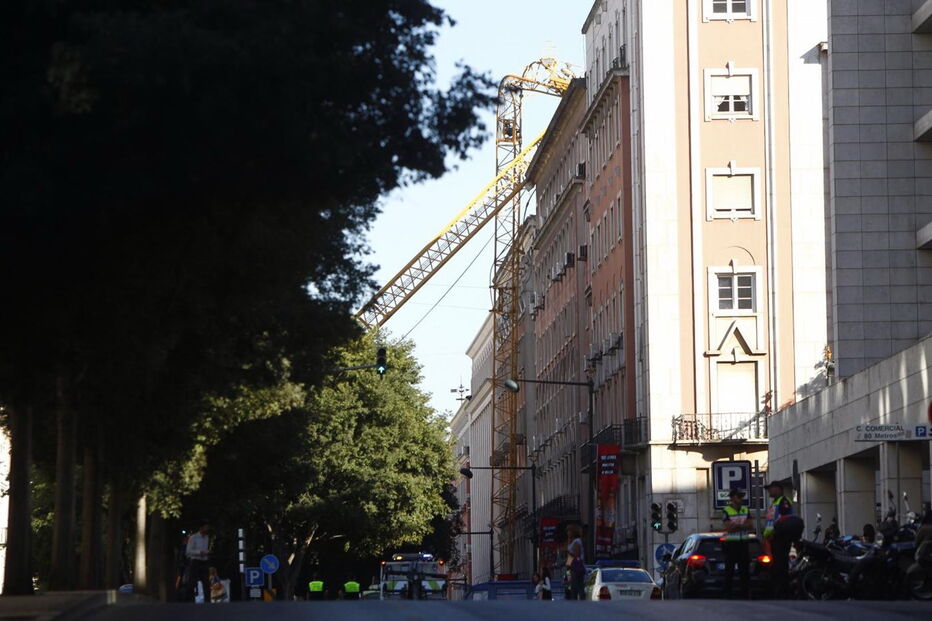  Grua caiu na Avenida António Augusto Aguiar