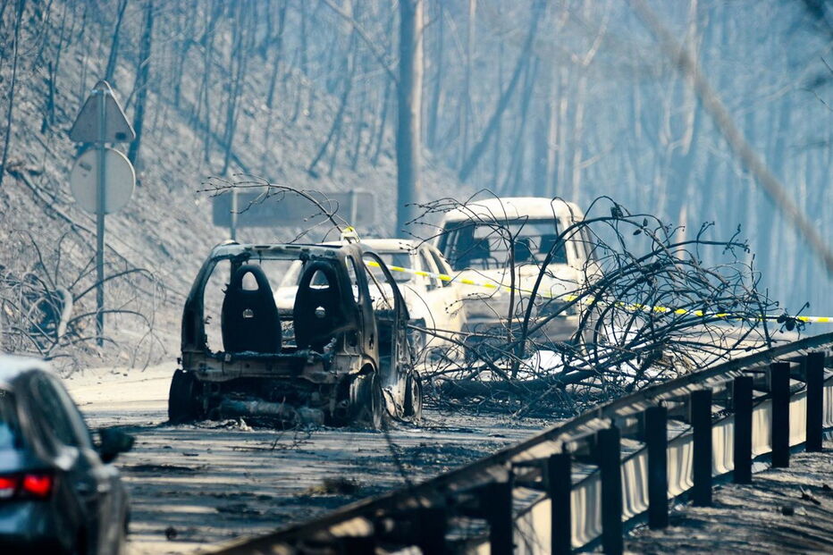 Na estrada 236-1 foram  encontradas 47 pessoas mortas, a maioria carbonizada e no interior das viaturas que se despistaram