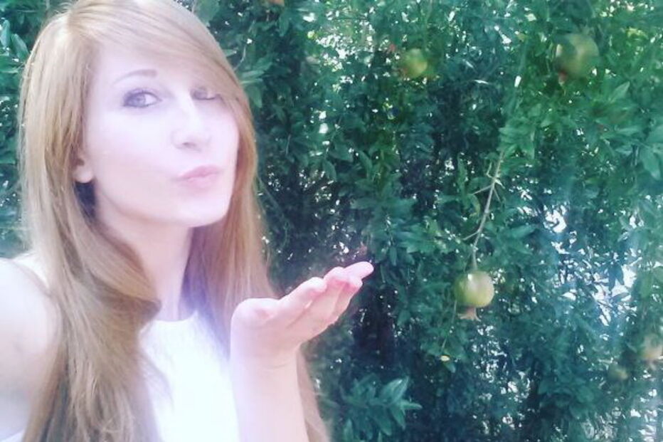 Nina Skye foi despedida do emprego como educadora de infância depois de se recusar a abandonar a carreira de atriz porno