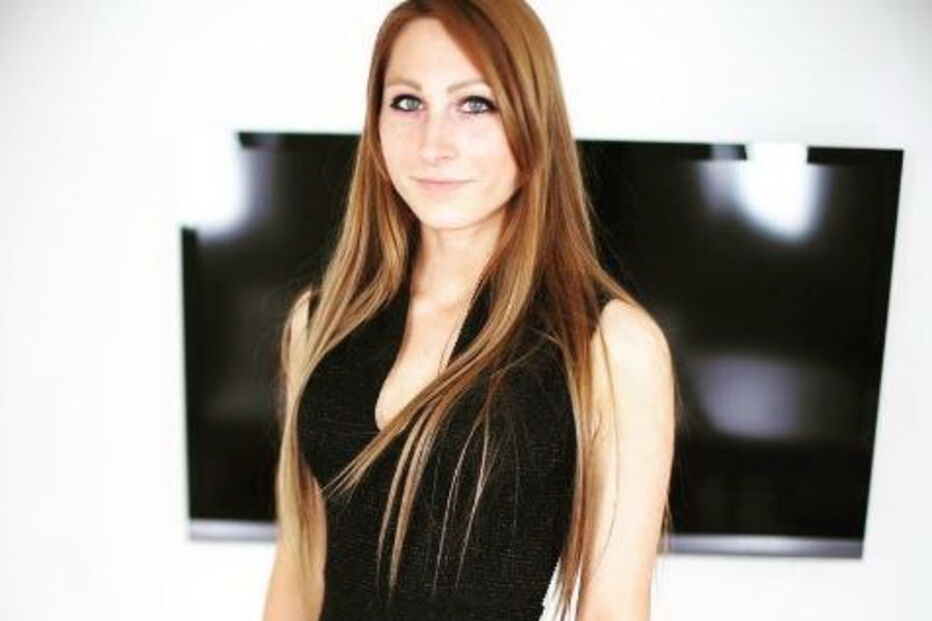 Nina Skye foi despedida do emprego como educadora de infância depois de se recusar a abandonar a carreira de atriz porno