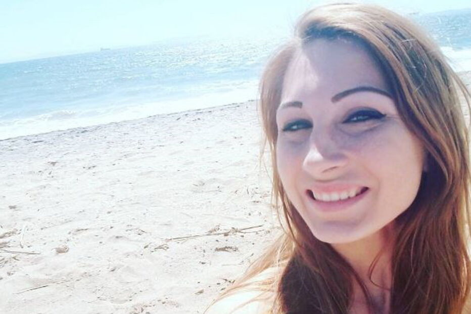 Nina Skye foi despedida do emprego como educadora de infância depois de se recusar a abandonar a carreira de atriz porno