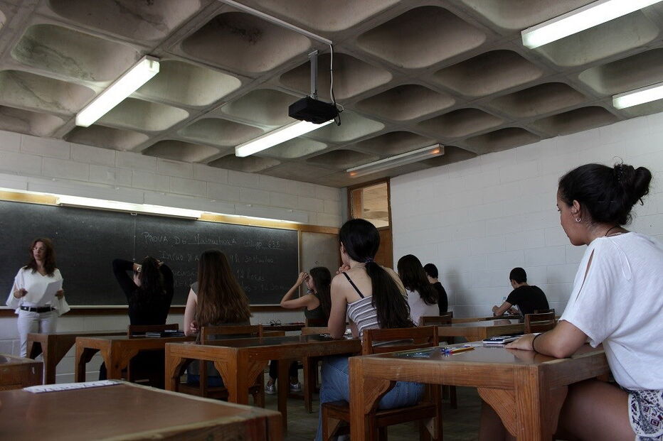Exame de Matemática na Escola José Gomes Ferreira, em Lisboa, onde cerca de 300 alunos realizaram a prova     
