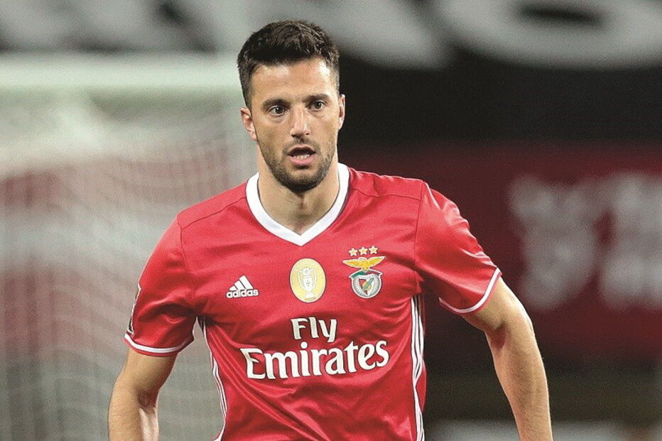 Andreas Samaris está no Benfica há três temporadas  