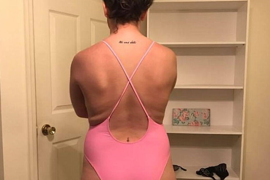 Convidada a sair de piscina por excitar os homens